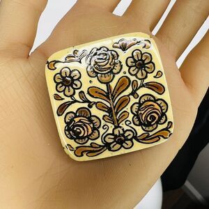 Vintage Beautiful Brooch Pin Embossed Painted Flower Square Yellow Enamel 1099